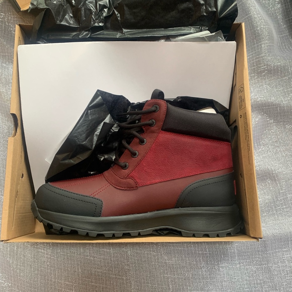 NEW UGG BOOTS